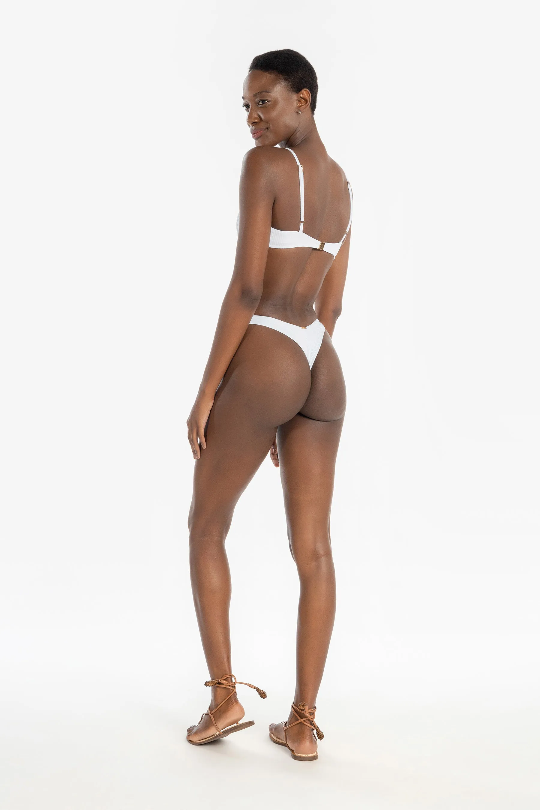 New Wave Curve Top