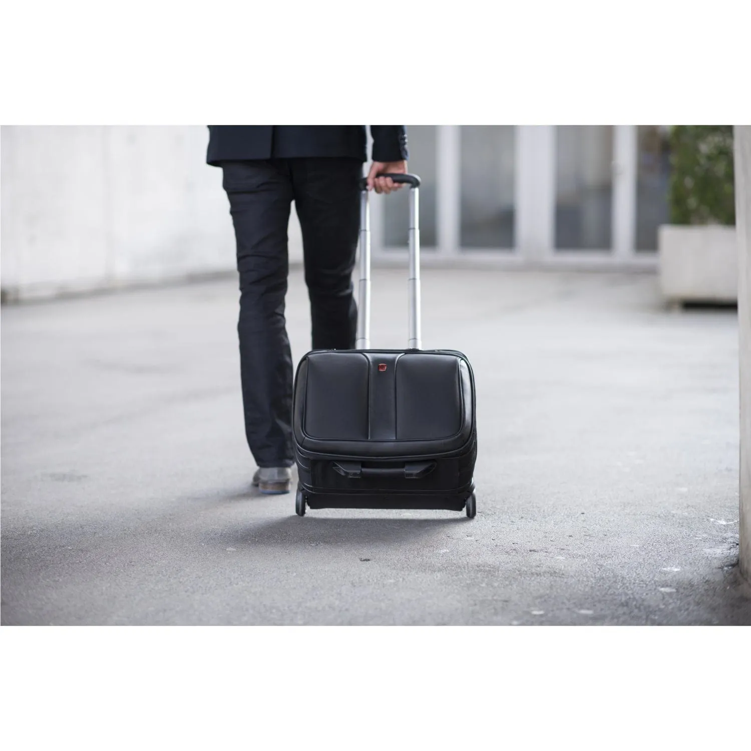 Wenger Patriot 2-Piece Business Set with Comp-U-Roller and Matching 15.6'' Laptop Case - 600662